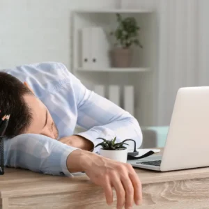 Cómo conciliar el sueño rápido: 10 consejos basados en la ciencia para dormir mejor